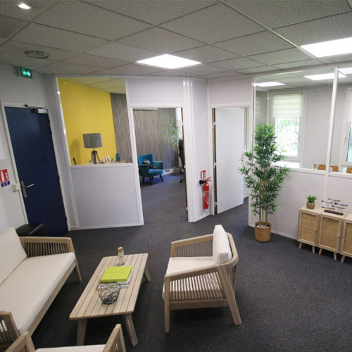 Entrée de bureau à Saint-Egrève